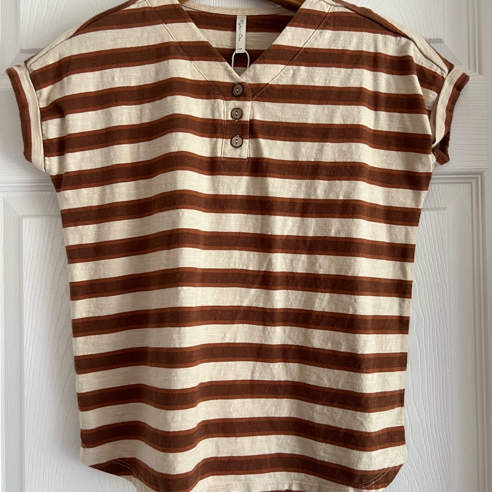 Rylee + Cru Brown and White Boxy Cap Sleeve T-Shirt